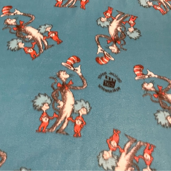 2003 Cat in the Hat Dr. Seuss Blanket 82” x 58” - Picture 11 of 16